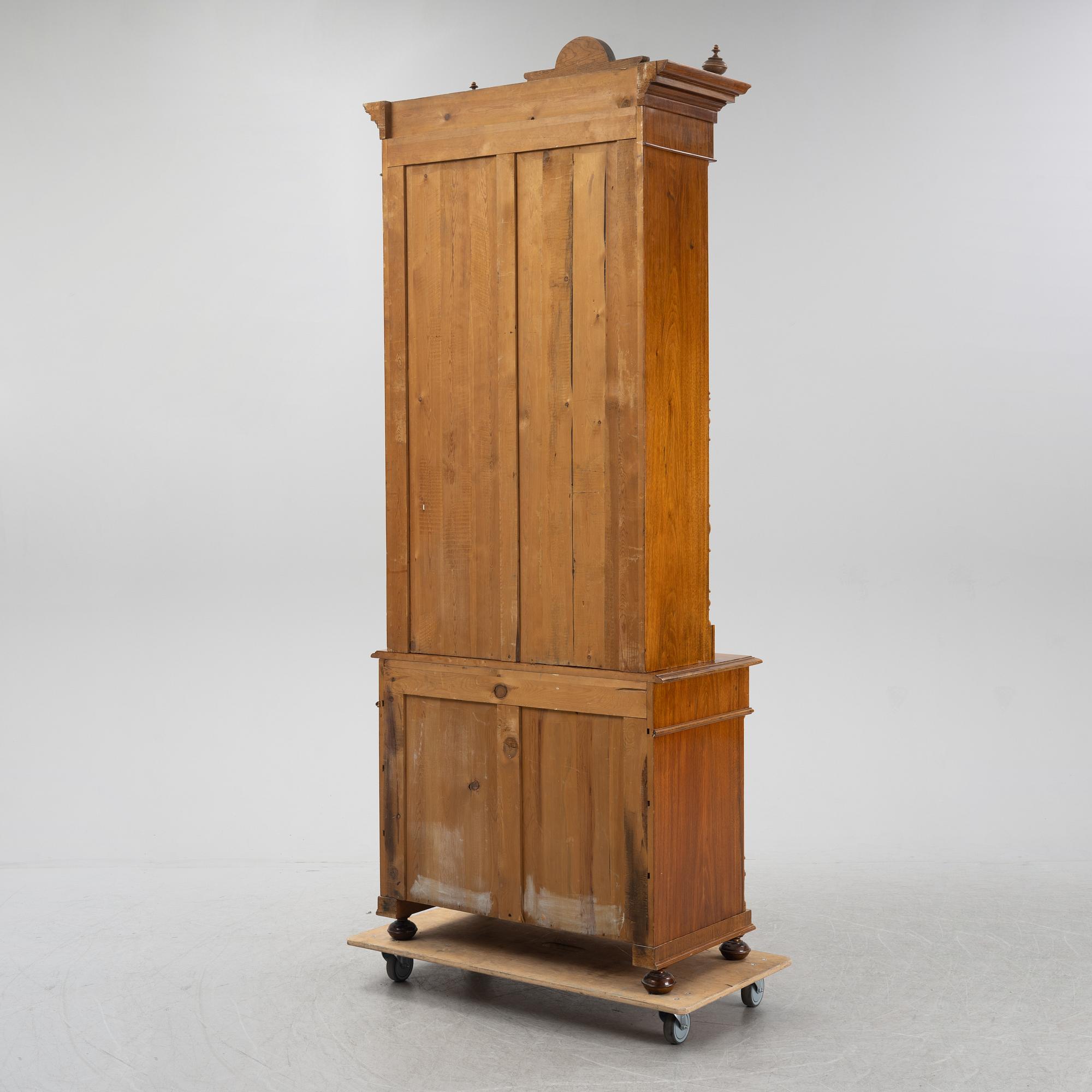 Skåp, Nyrenässans, 1800-talets slut.