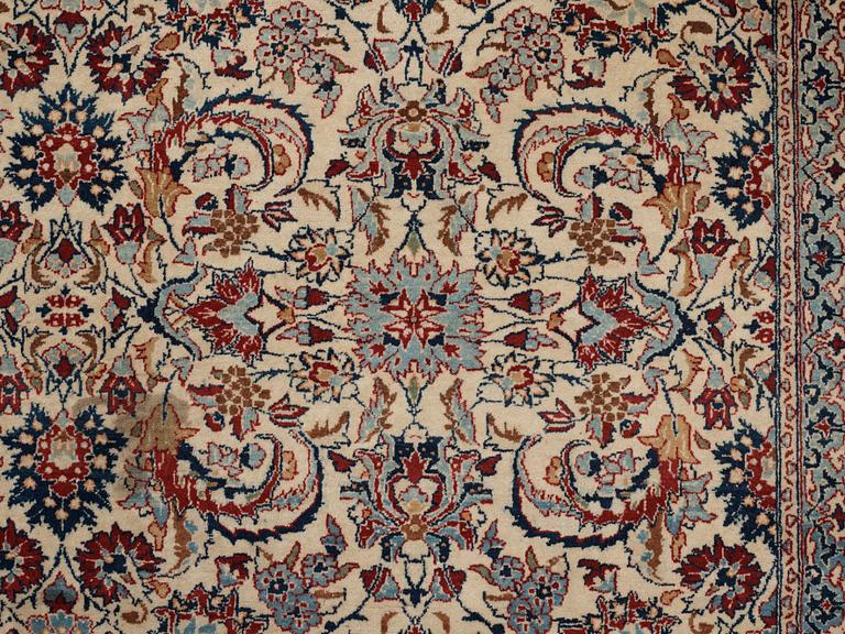 MATTO, semi-antique/Old Nain Tuteshk, part silk, ca  228 x 150 cm.