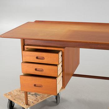 A writing desk, designed by Arne Vodder for Vamo Møbelfabrik, third quarter of the 20th century.