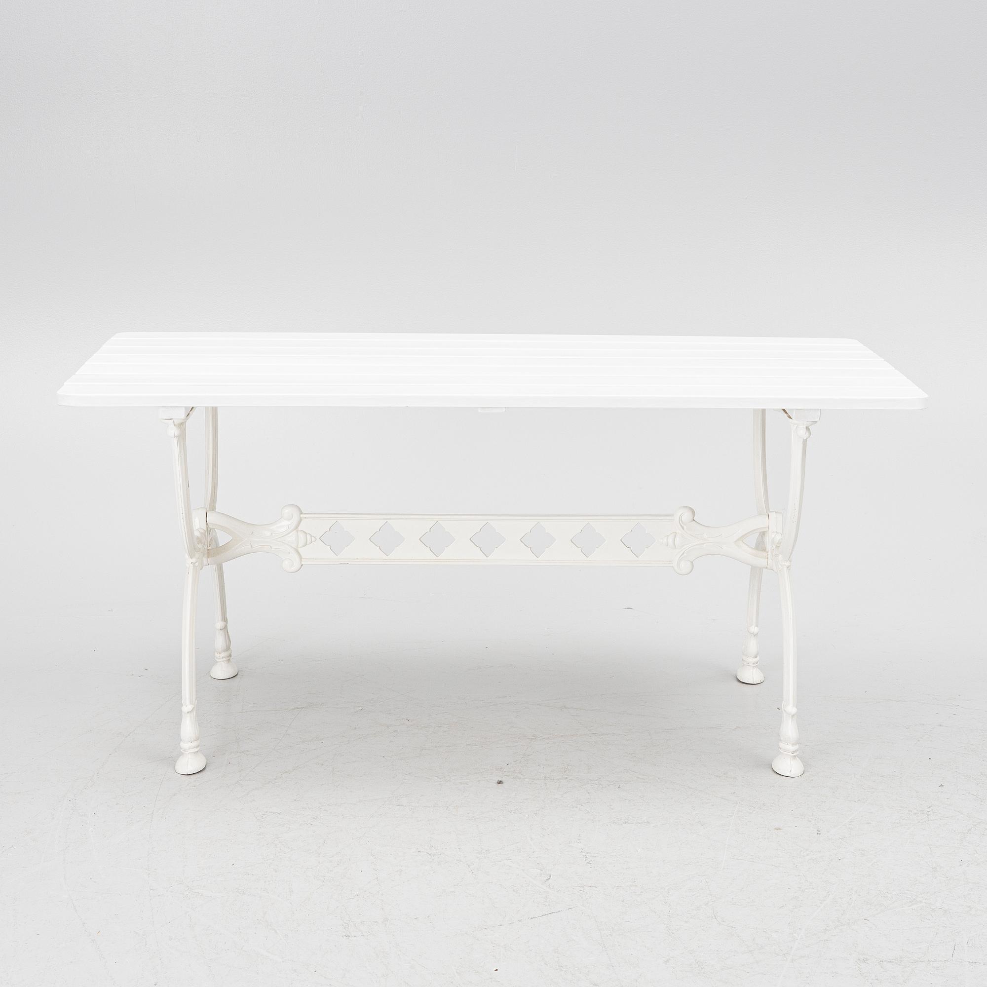 Trädgårdsgrupp, 4 delar, Byarum, 1900-talets andra hälft.