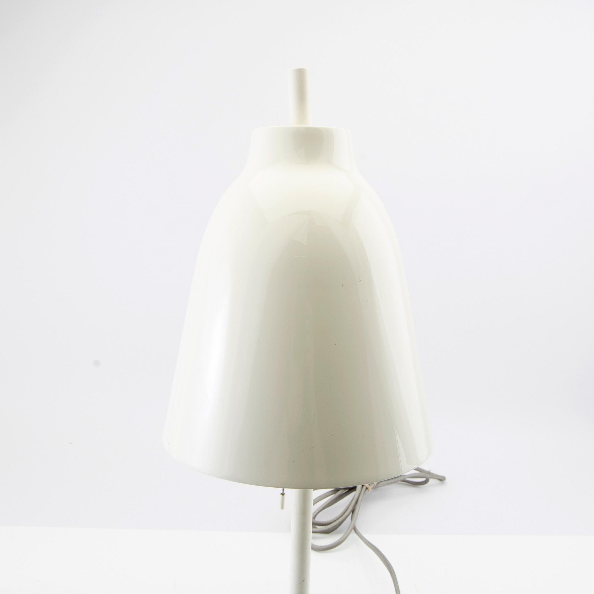 Cecile Manz bordslampa "Caravaggio" för Lightyears Danmark 2000-tal.