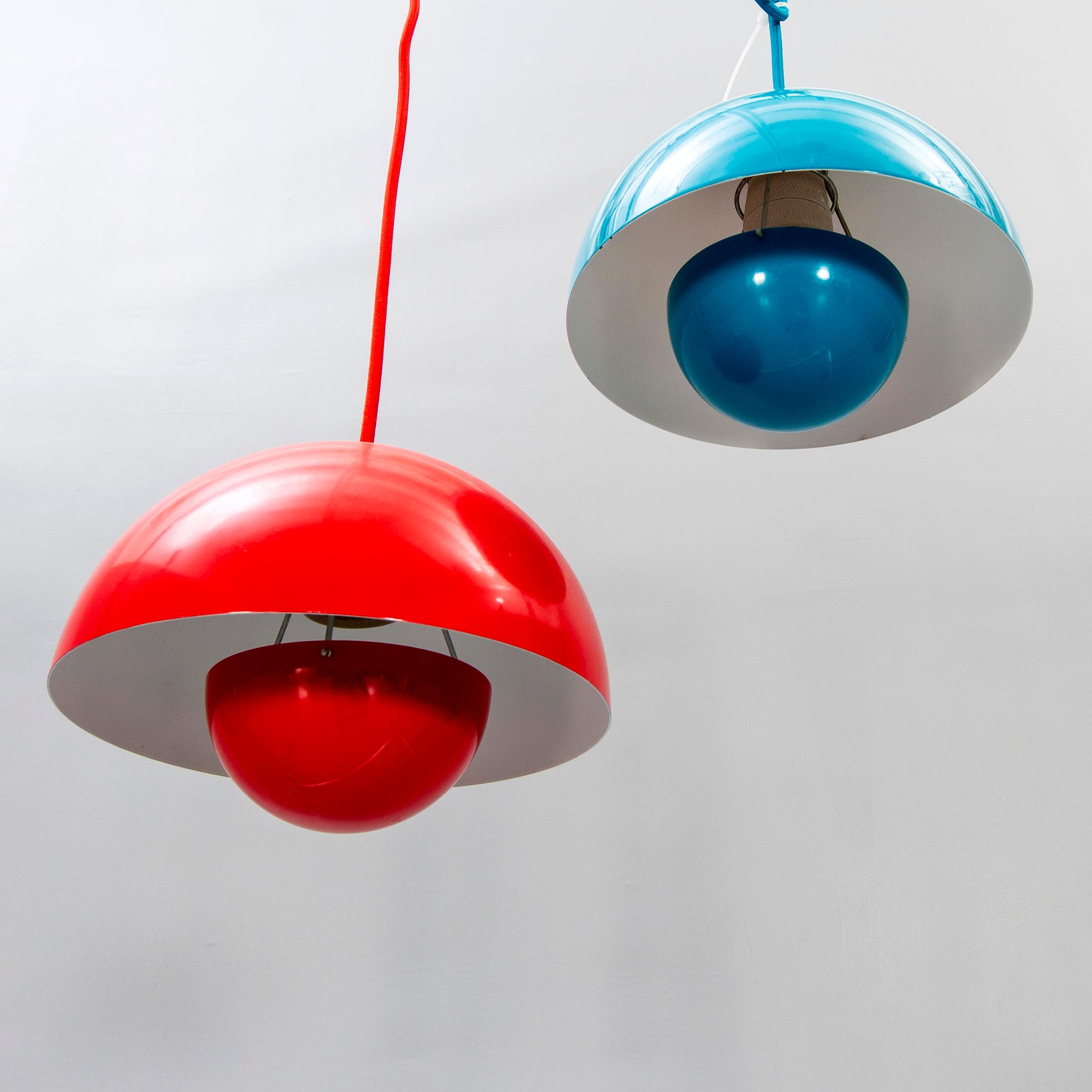 Verner Panton, taklamor 2 st , "Flowerpot", 2000-tal.