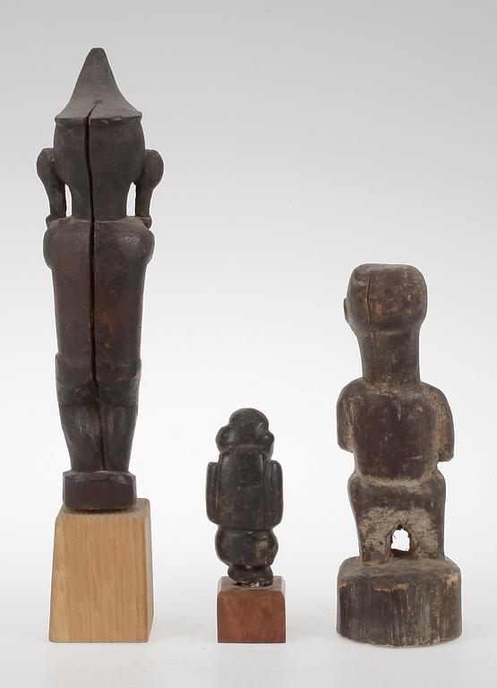 FIGURER, 3 st, Afrika, omkring 1900-talets mitt.