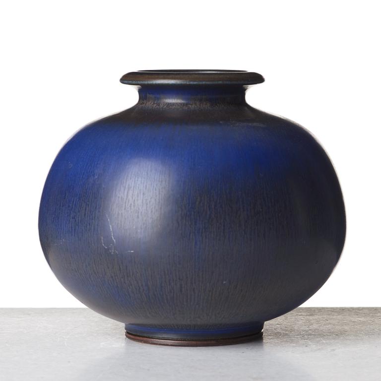 Berndt Friberg, a blue "rabbit's fur" glazed stoneware vase, Gustavsberg studio, Sweden 1960.