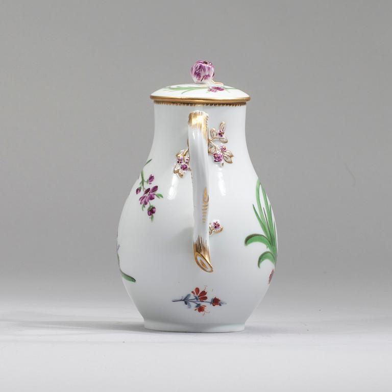 KAFFEKANNA, porslin, Meissen, Marcolini period  1774-1814.