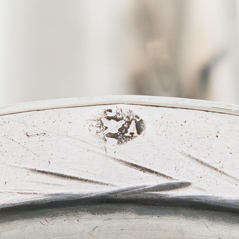 Kastikekannu, hopeaa, empire, Ranska  1819-38. Mestarinleima JGBA.