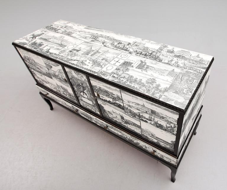 SIDEBOARD, 1900-talets första hälft.