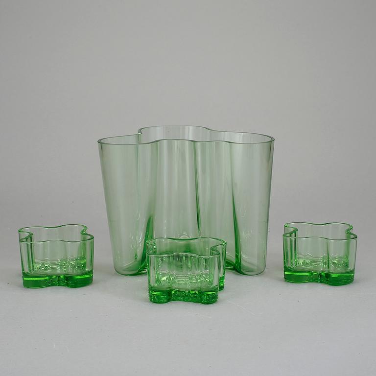 VAS och LJUSLYKTOR, 4 delar, glas, Alvar Aalto, Iittala.