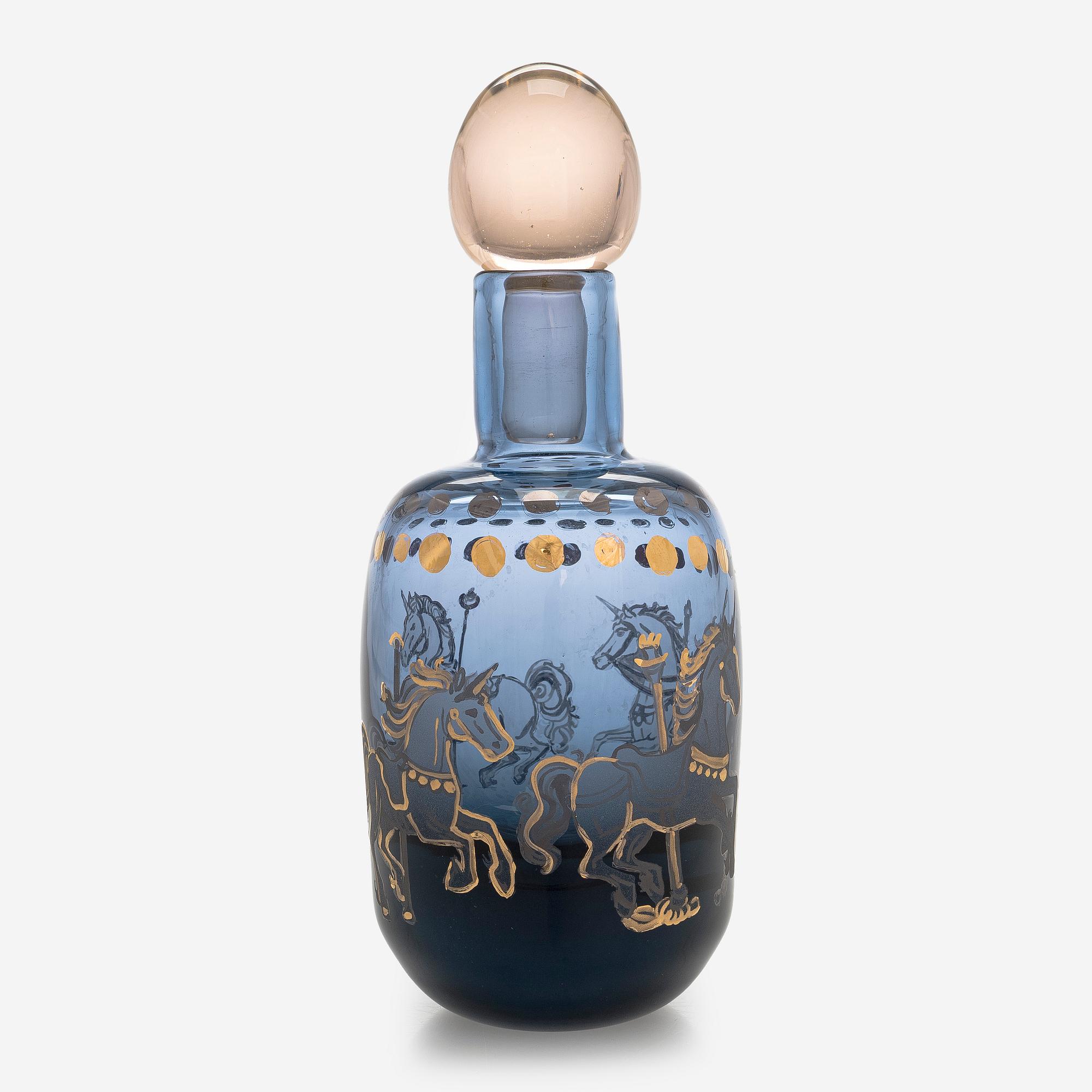 Sini Majuri, skulptur, glas, "Remember to live remember Bacchus". Signerad Sini Majuri 2024.