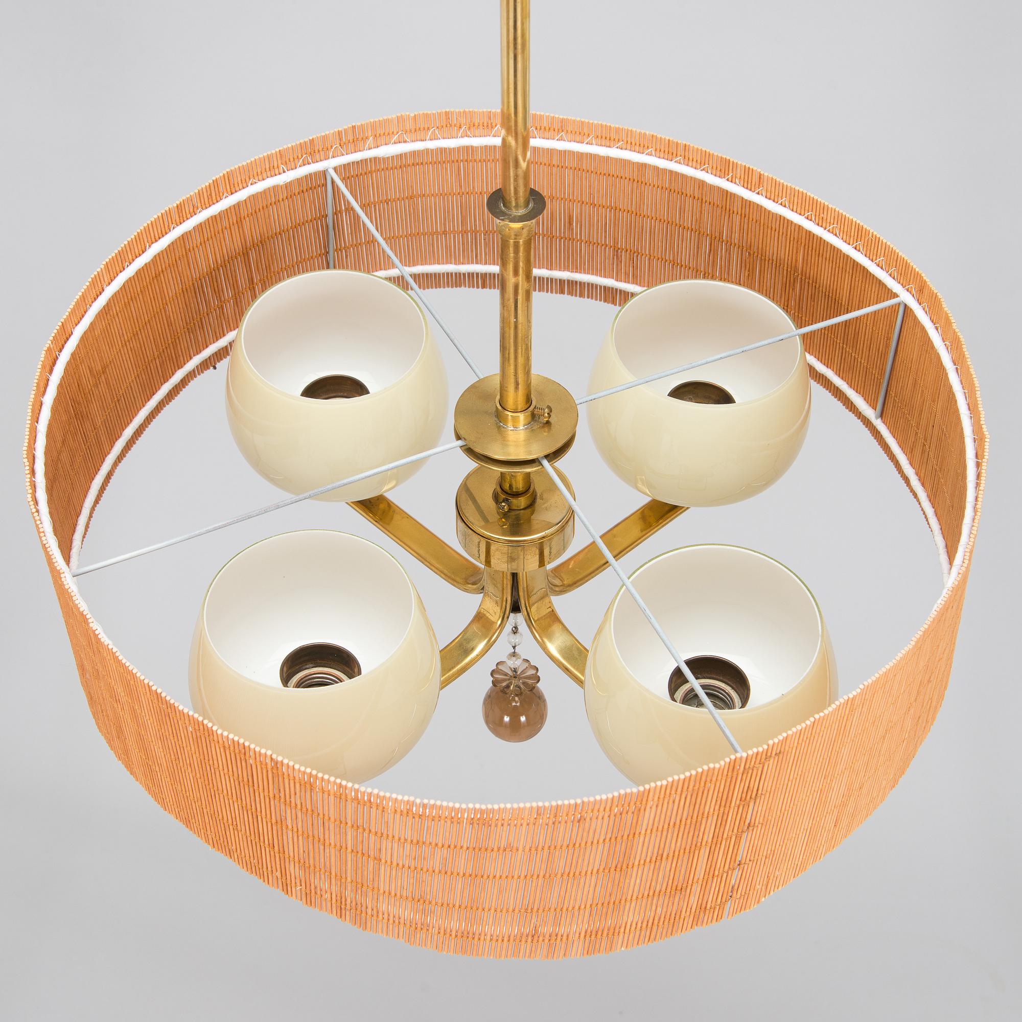 Paavo Tynell, kattovalaisin, malli 1359/4 Taito 1900-luvun puoliväli.