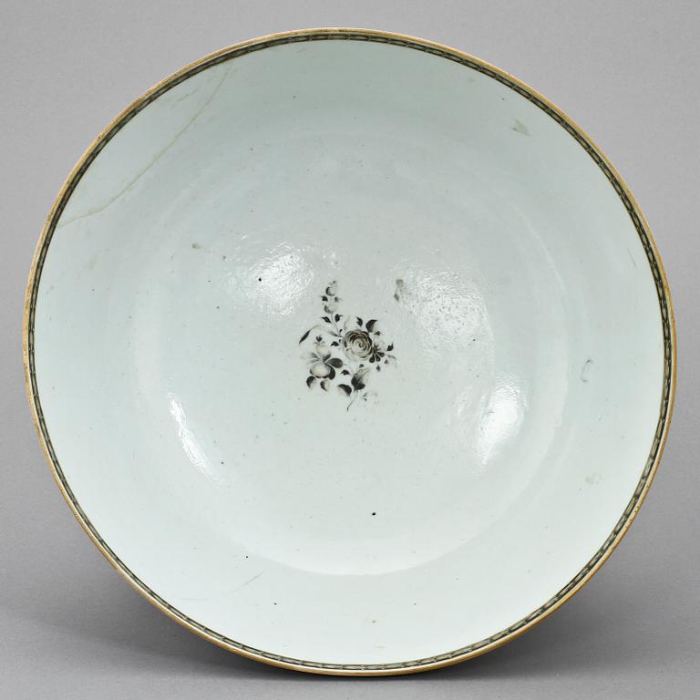 BÅLSKÅL samt KAFFEKOPPAR, 11 st, porslin, Kina, 1700/1800-tal.