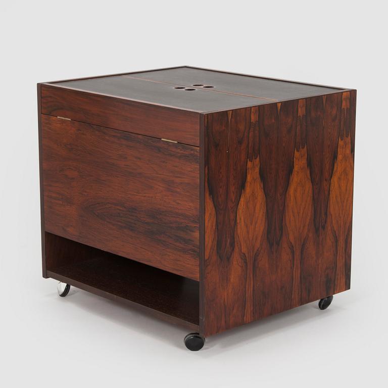 Baaripöytä, valmistaja Randers Møbelfabrik, Tanska 1960-luku.