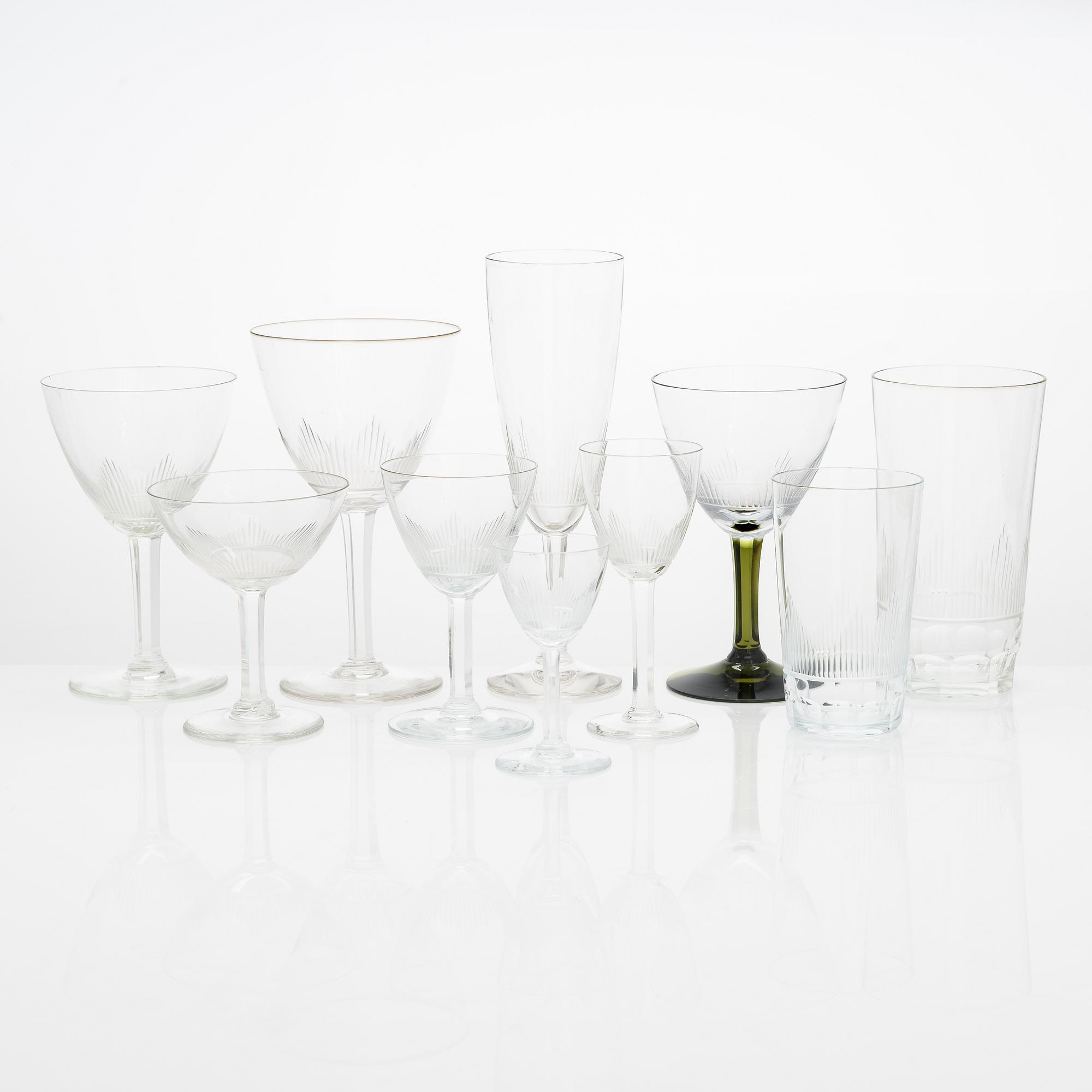 Erkki Vesanto, lasisto, 86 osaa, "Marjatta", Iittala 1947-1969.