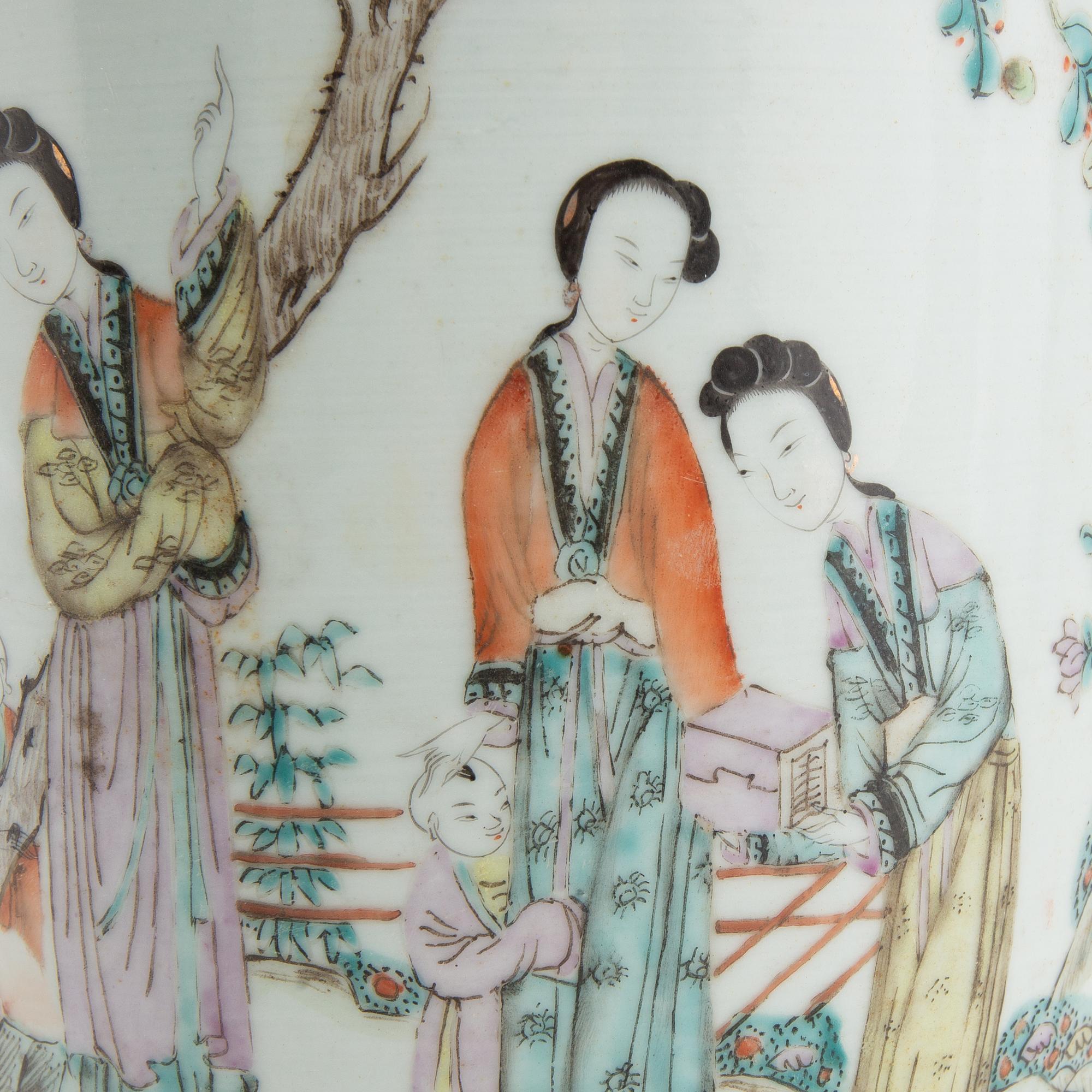 Floor vase China early 20th century porcelain.