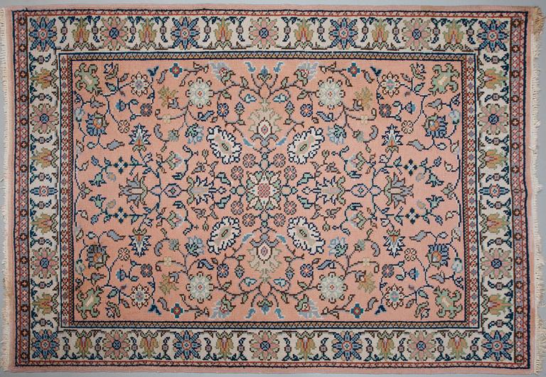 MATTA, orientalisk. Ca 236x165 cm.
