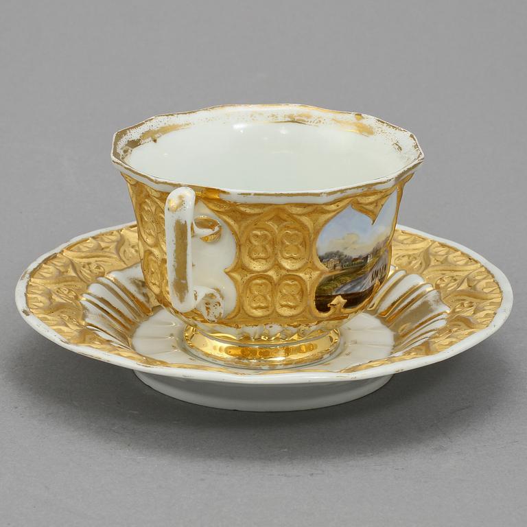 TEKOPP med FAT, porslin, Meissen, 1800-talets andra hälft.