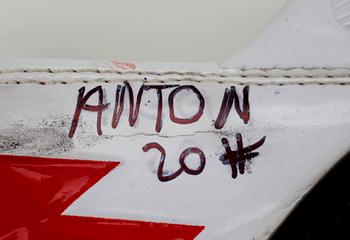 FOTBOLLSKIT, 3 delar, tillhörande Anton Hysén, signerade.