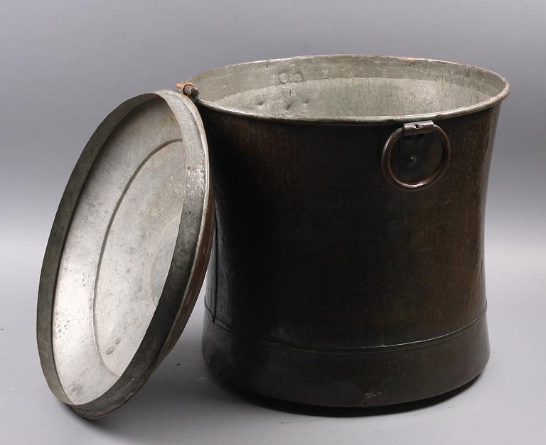 VATTENTUNNA, koppar, 1800-tal.