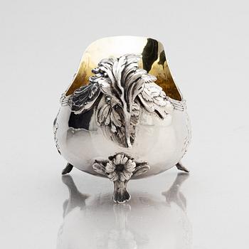 Jacob Lampa, gräddsnäcka, delvis förgyllt silver, Stockholm 1776. Rokoko.