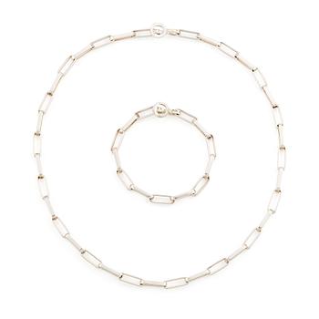 535. Karl-Ingemar Johansson, a silver necklace and bracelet, Gothenburg 1965.