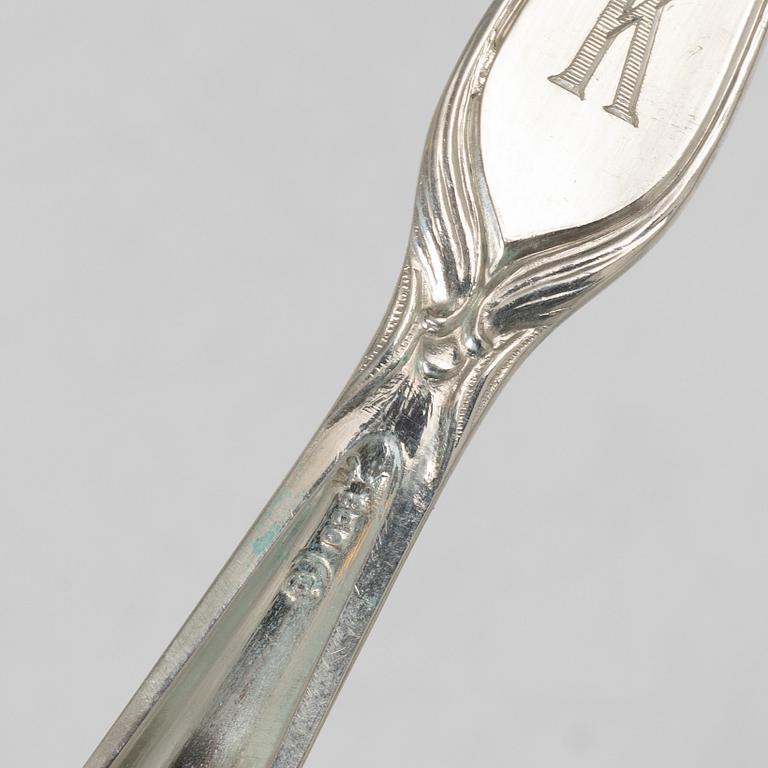 Hummergafflar, 5 st, samt smörhundar, 10 st, silver, 1900-talets mitt.