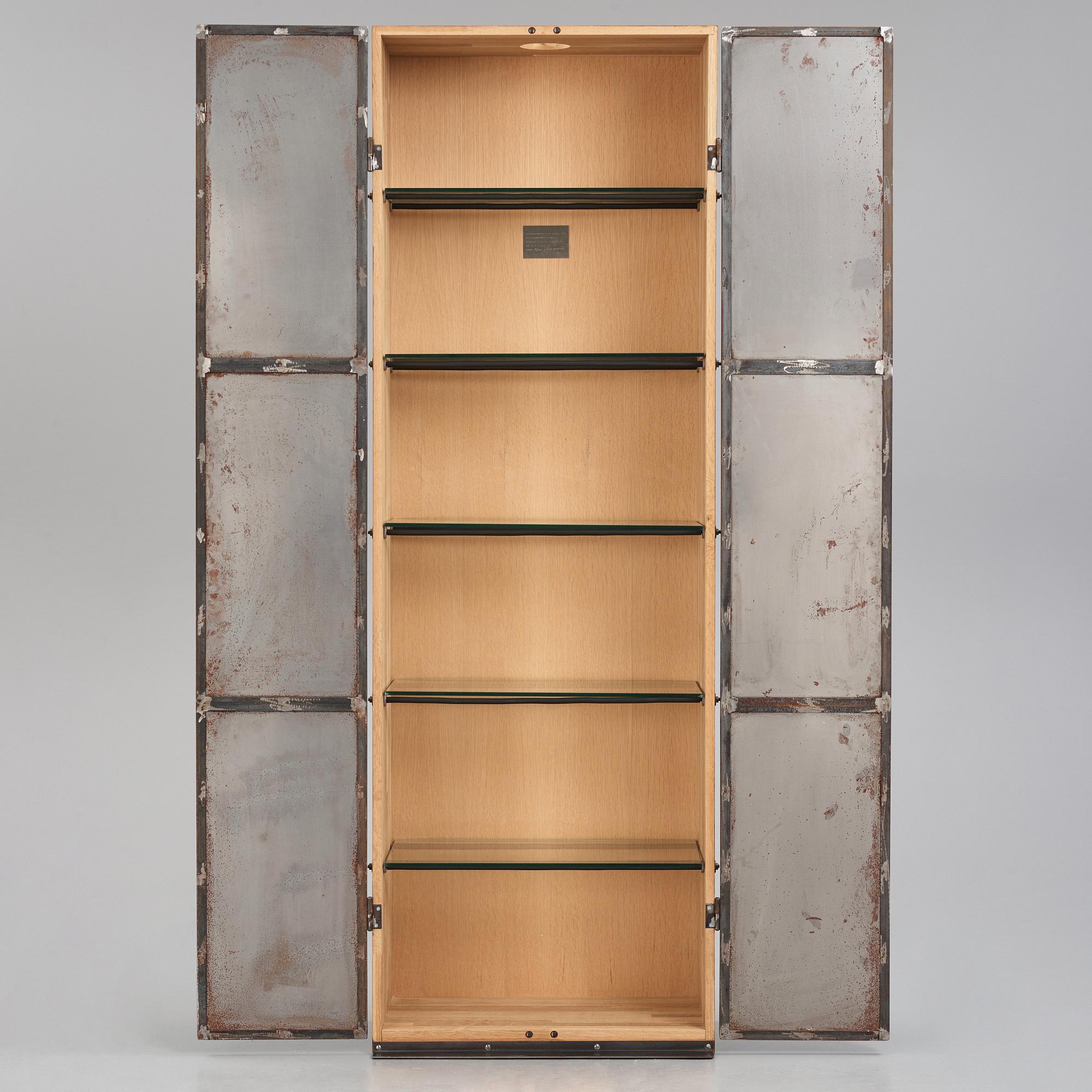 Jonas Bohlin, a 'Slottsbacken' cabinet, ed. 71/200, Källemo, Sweden post 1987.