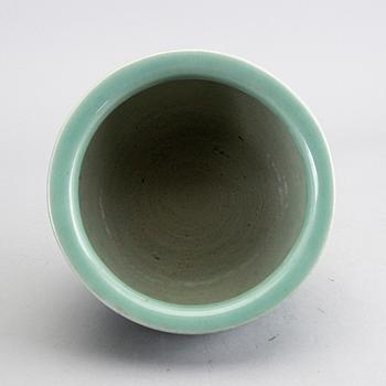 A Chinese celadon porcelain Qing dynasty cencer.