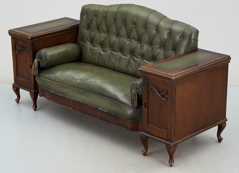 SOFFMÖBEL, Chesterfield-stil, 1900-talets första hälft.