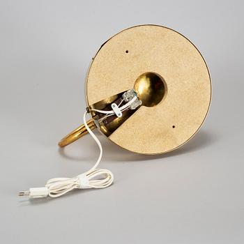 A brass wall light model 2389 by Josef Frank, Firma Svenskt Tenn.
