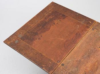 Drop-leaf table, 19th century.