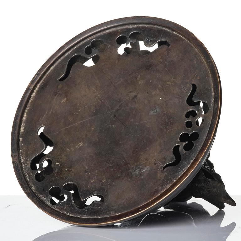 A large bronze censer with cover, Qing dynasty, 19th century.