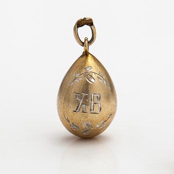 Riipus, muna, kullattua hopeaa. Venäjä, Kostroma 1900-luvun alku.