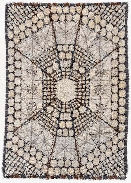 Marianne Richter, a rug, c. 230 x 160 cm.