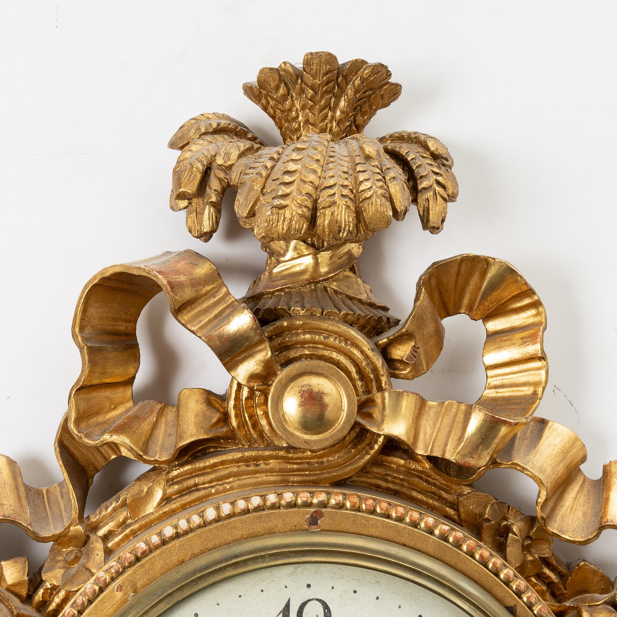 Wall clock, 19th century.