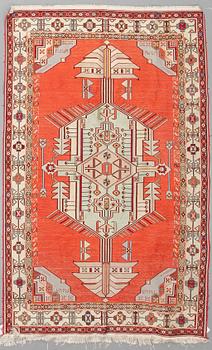 A RUG, silk, Sirjan, flat weave, ca 200 x 130 cm.