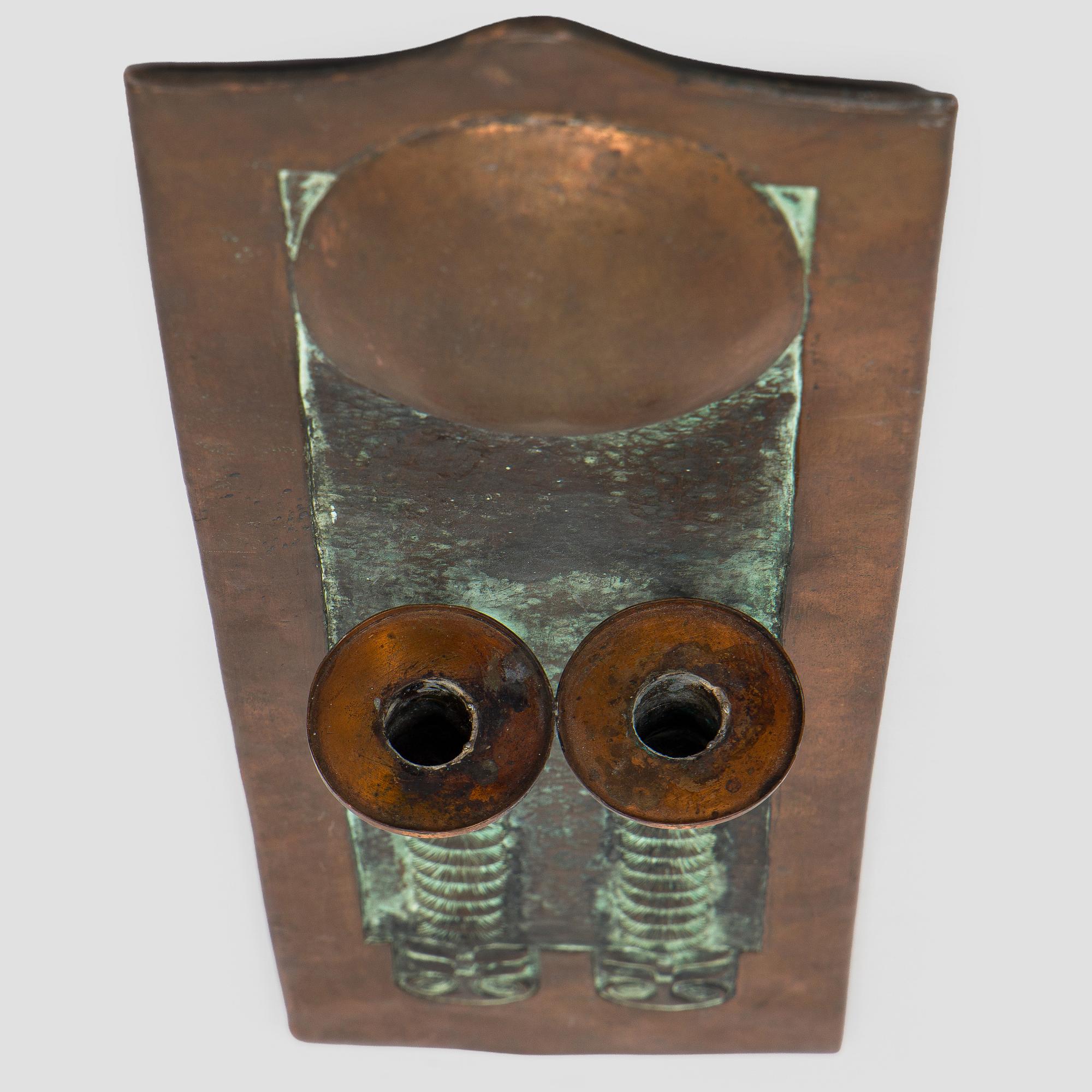 An early 20th century sconce.