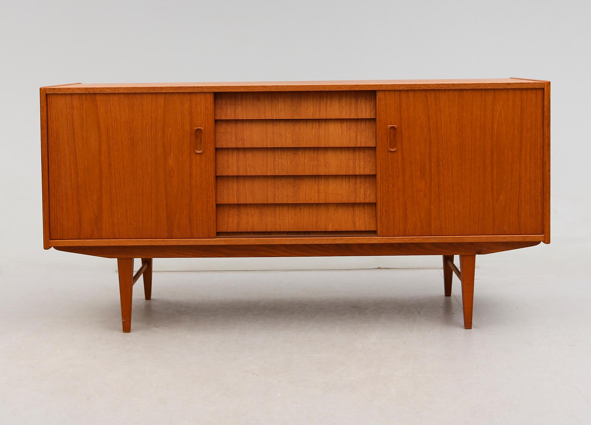 SIDEBOARD, 1900-talets andra hälft.