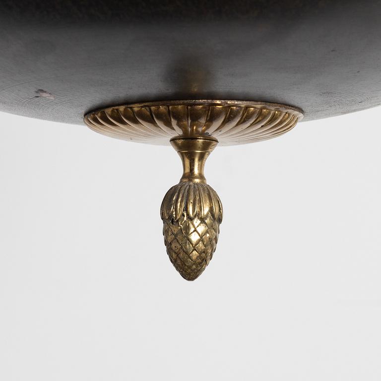 Taklampa, 1900-talets första hälft. Empirestil.