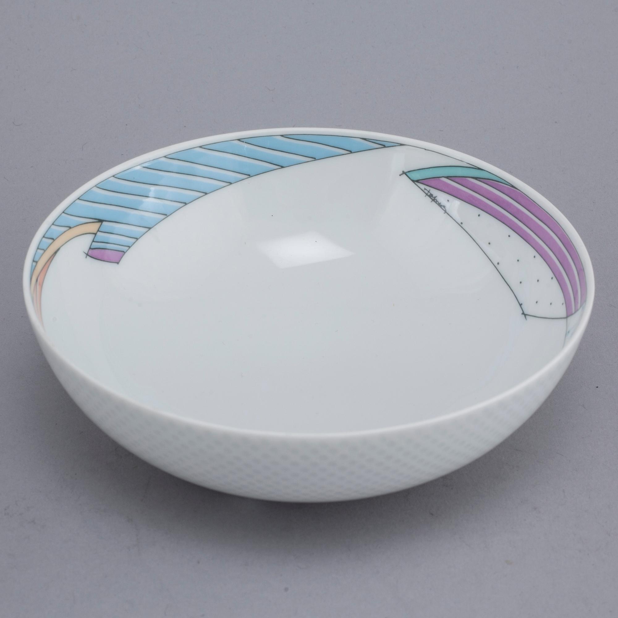 A tableware set of 28 pieces, "Century new wave" by Tapio Wirkkala and Dorothy Hafner for Rosenthal Studio Linie.