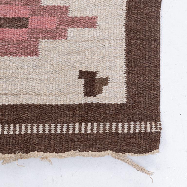 Erik Lundberg, a carpet, 'Skogsstjärnan', Vävaregården, Eringsboda, circa 300 x 202 cm.