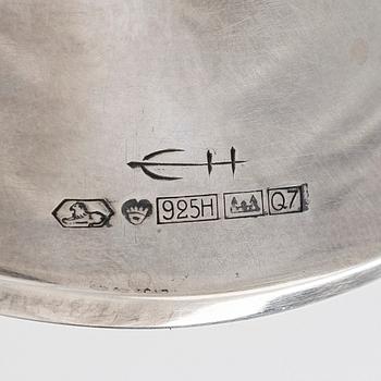 Eva Hidström, kynttilänjalkapari, sterlinghopea, emali, Kultakeskus, Hämeenlinna 1969.