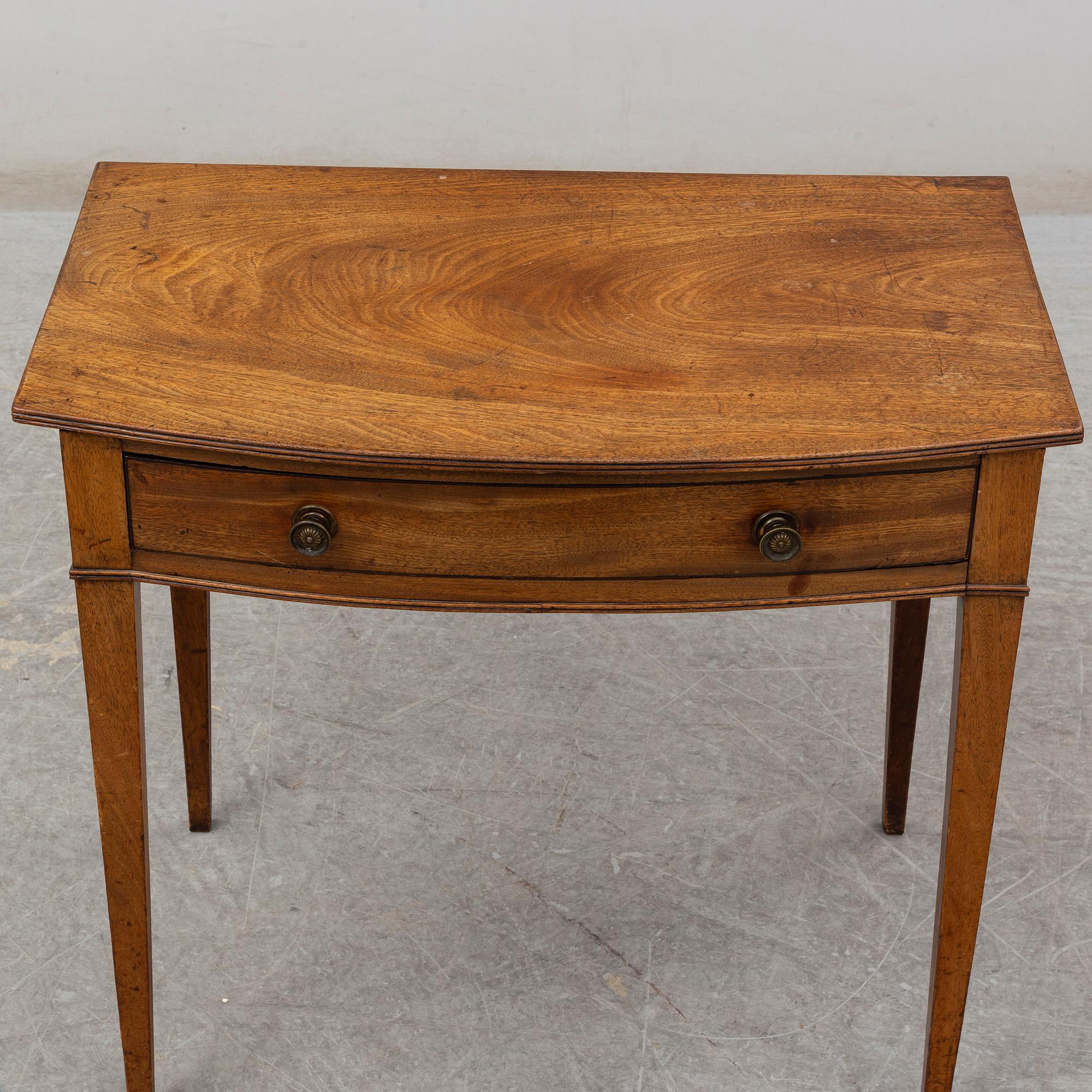 An English table, 19th century.