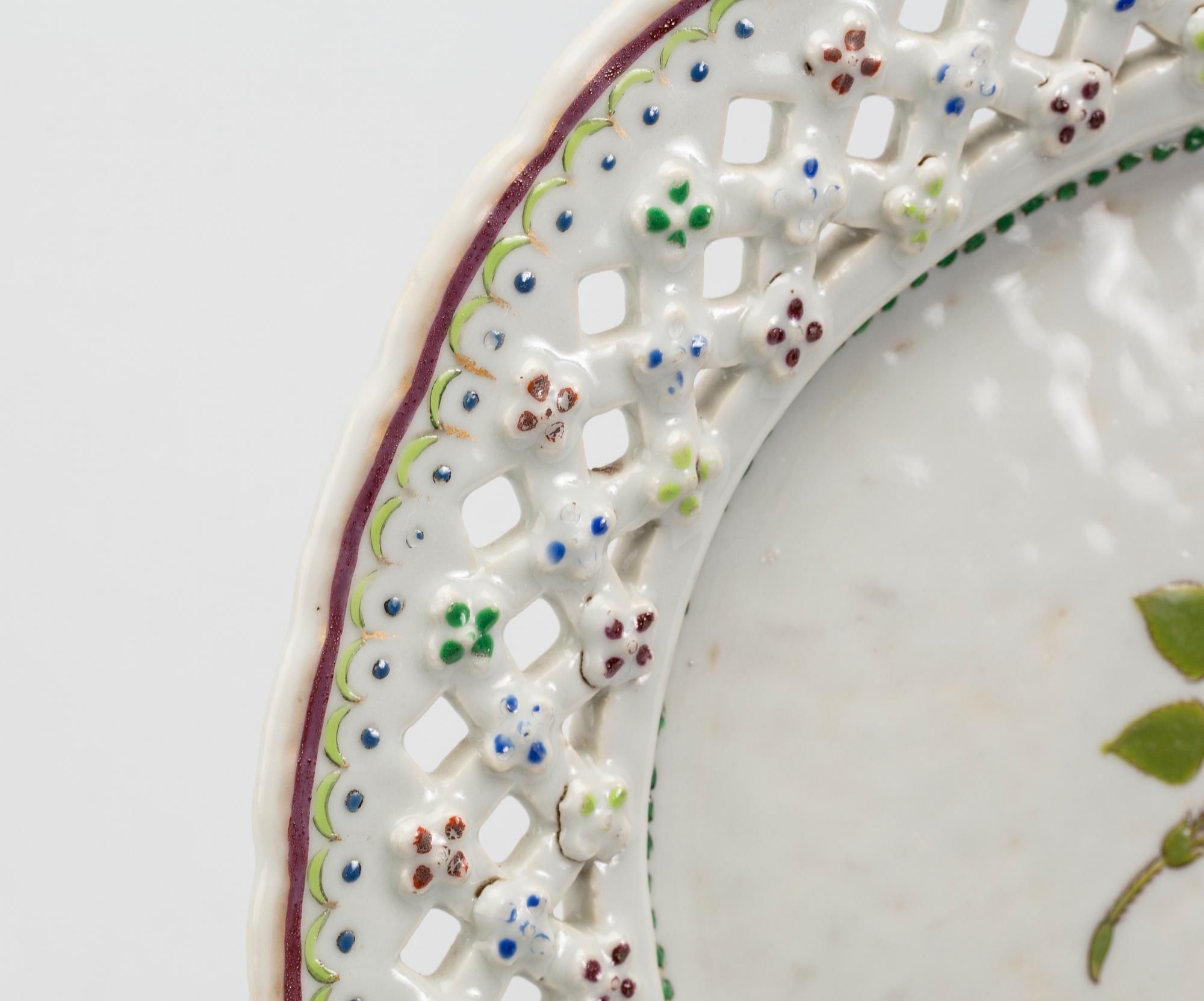 GALLERFAT, porslin. Kina, Qianlong(1736-1795).