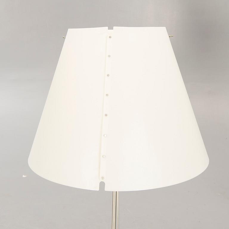 Paolo Rizzatto, golvlampor 2 st "Constanza" för Luceplan Italien formgiven 1986.