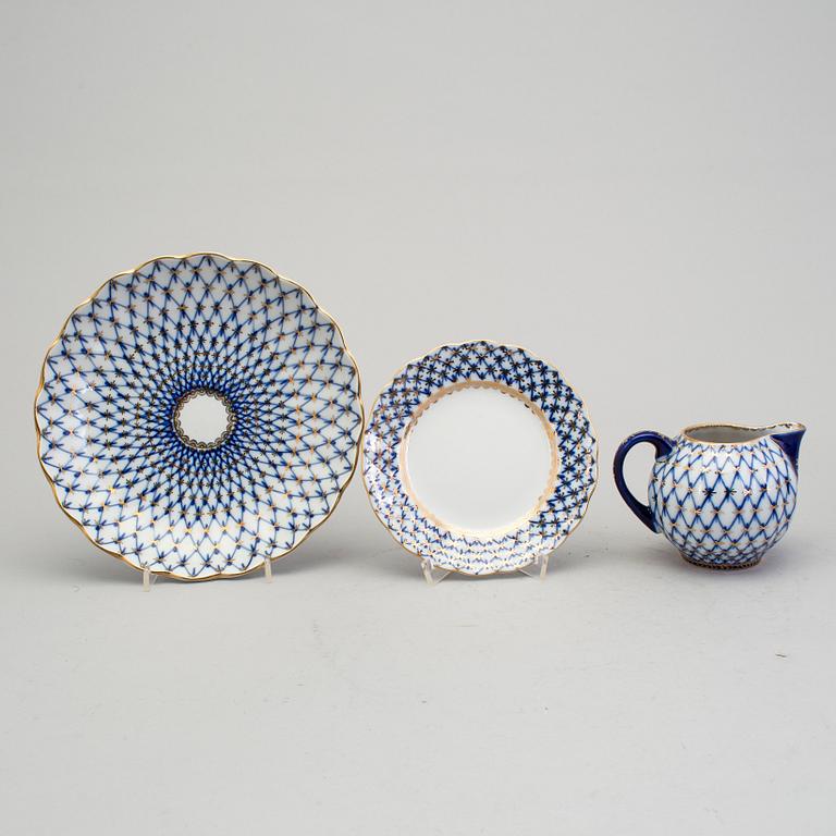 A coffee and teset of 17 pieces in porcelain, "Cobalt net", Lomonsov.