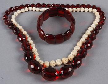 SMYCKEN, 3 st, 1900-talets första hälft.