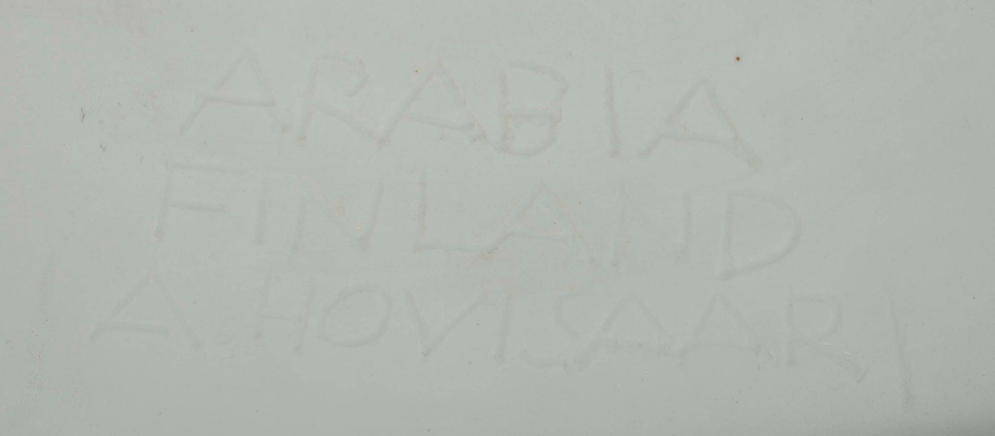 VÄGGRELIEF, stengods, sign. Annikki Hovisaari Arabia Finland, 1900-talets senare hälft.
