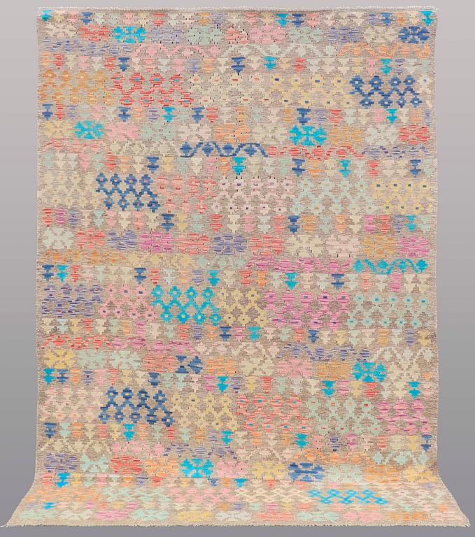 MATTA, Kelim, ca 287 x 198 cm.