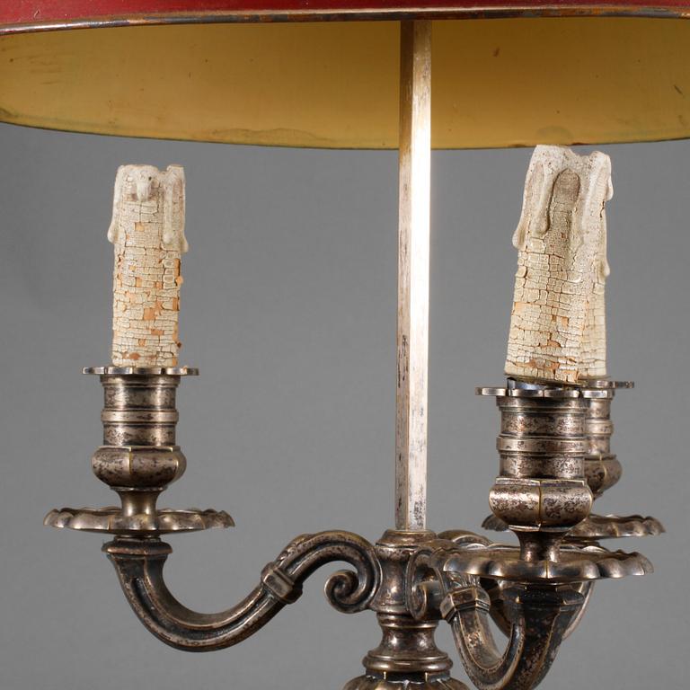 BORDSLAMPA, nysilver, sk. bouillottelampa, 1900-talets första hälft.