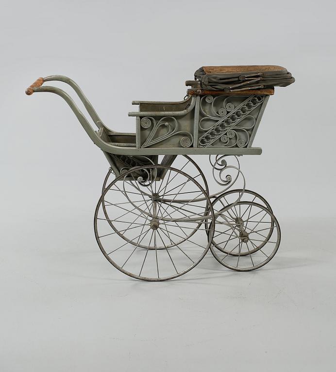 BARNVAGN, omkring år 1900.